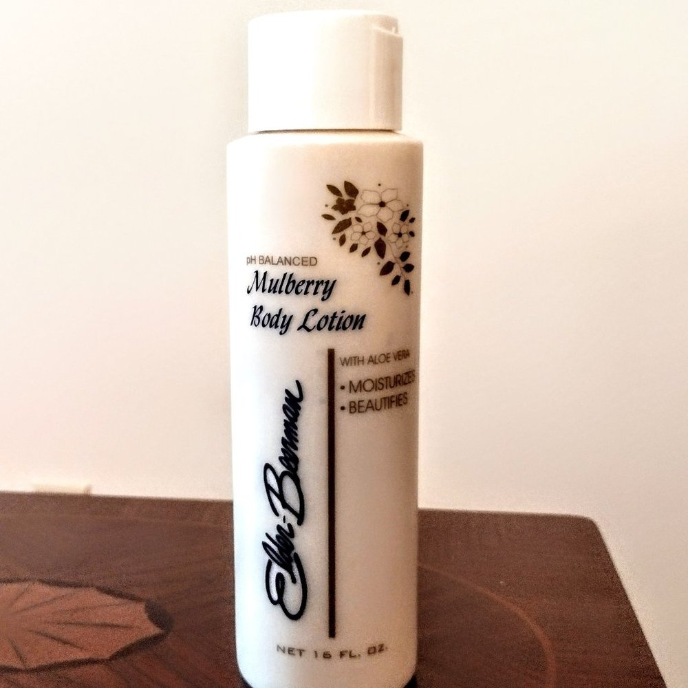 Mulberry Moisturizing Body Lotion with Aloe Vera by Elder Beerman ~ 16 FL. Oz.